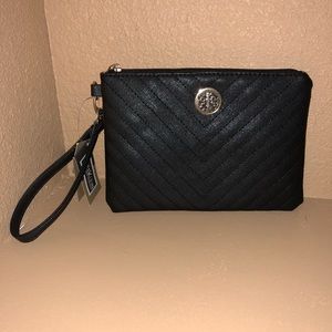 Small wristlet